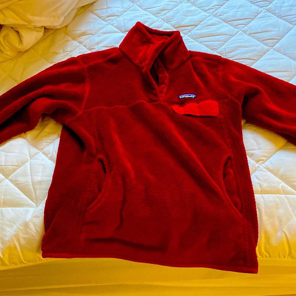 Women’s Patagonia fleece pullover